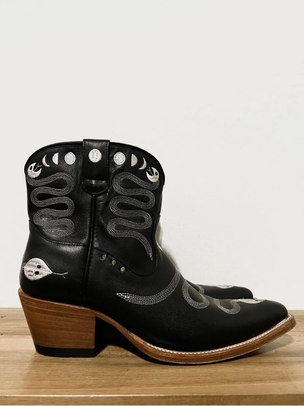 pskaufman snake junction eastern Boots black leather Size 7.5 N73